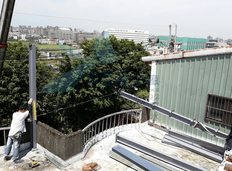 鶯歌頂樓增建鋼構立柱施工前