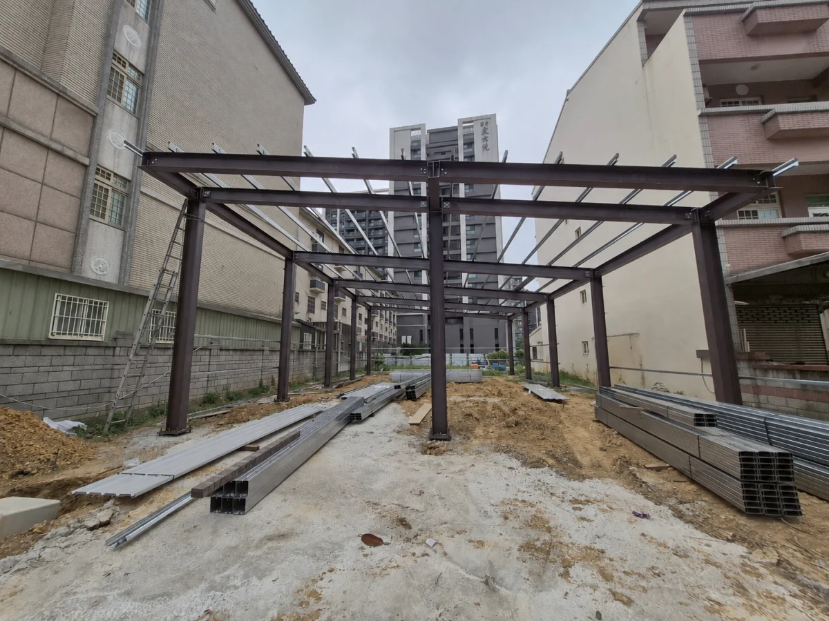 桃園青埔樣品屋鋼構工程